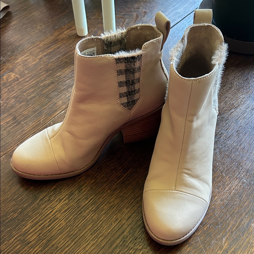TOMS Ankle Booties